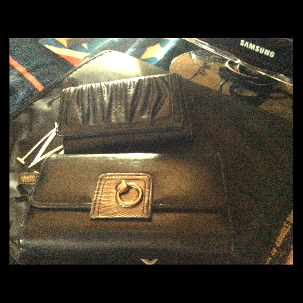 Like 6 wallets all diffent